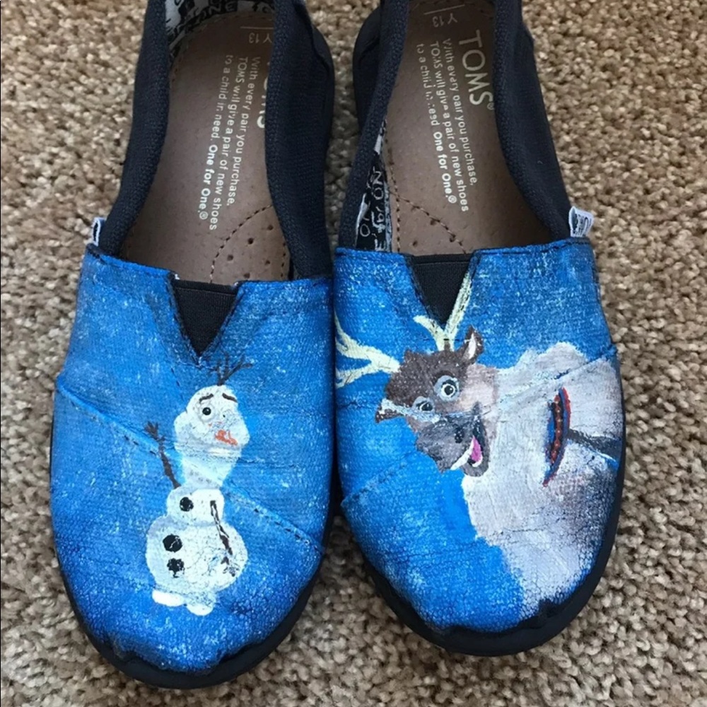 toms hand painted frozen themed